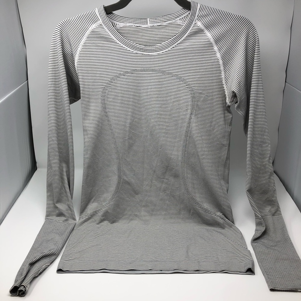 Lulu long sleeve! $25 or best offer!